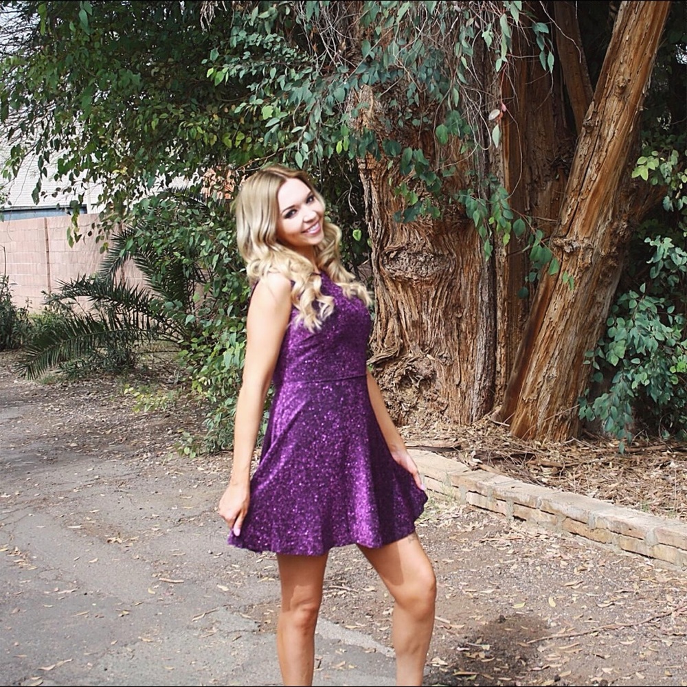 Gorgeous Lulus purple glitter dress
